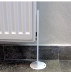 Padlótartó acél radiátorhoz 30 cm – oldalt felszerelve