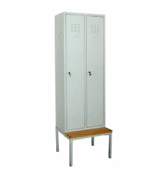 Metallschrank mit zwei Türen und Sitzbank